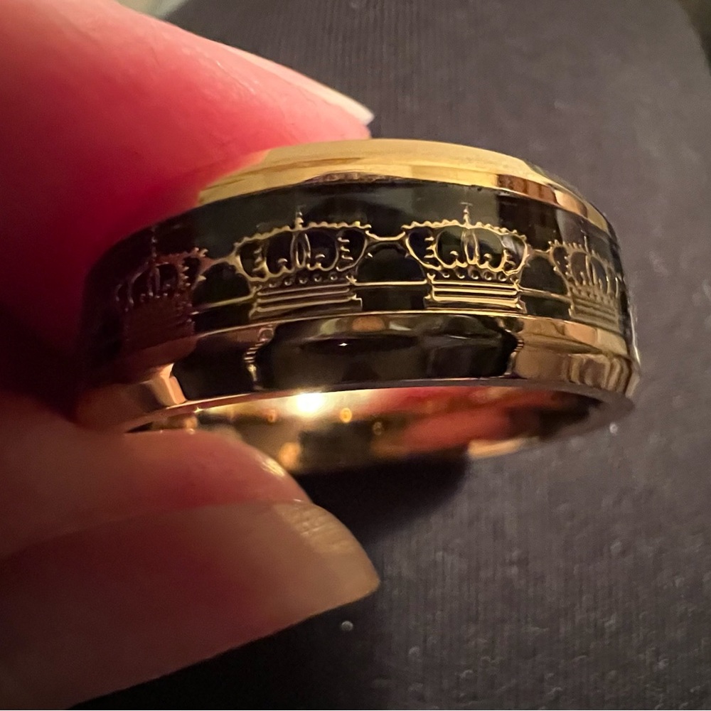 2 for $12 💲⬇️ - Men’s Gold and Black Crown Ring